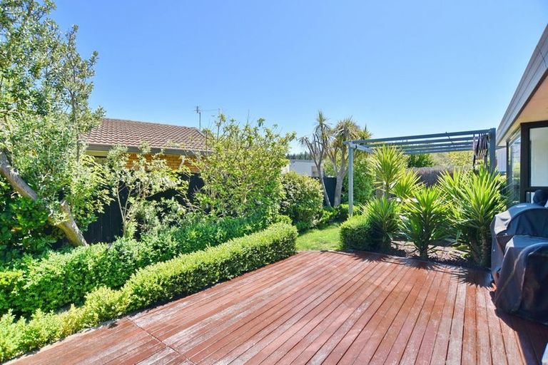 Photo of property in 11 Ludlow Place, Parklands, Christchurch, 8083