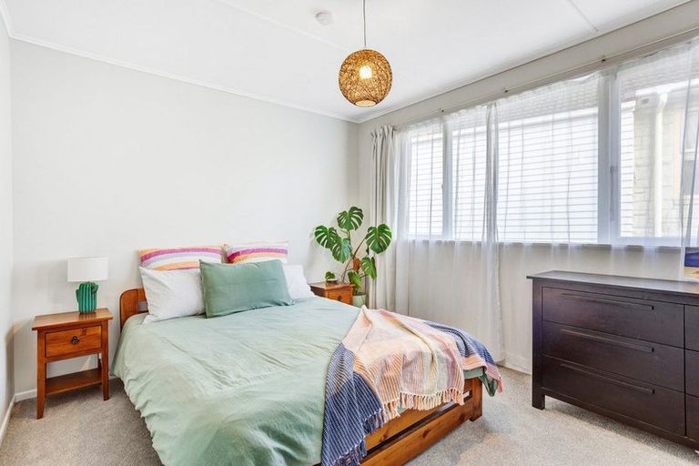 Photo of property in 1/73 Verbena Road, Birkdale, Auckland, 0626