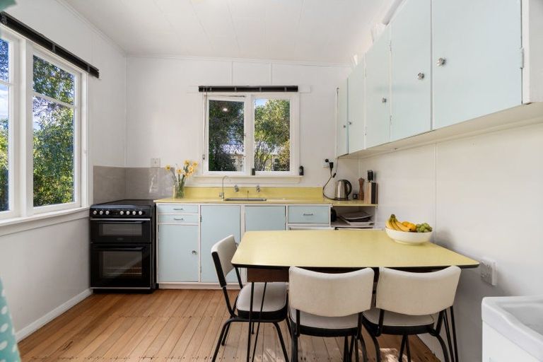 Photo of property in 10 Crescent Street, Purakaunui, Port Chalmers, 9081