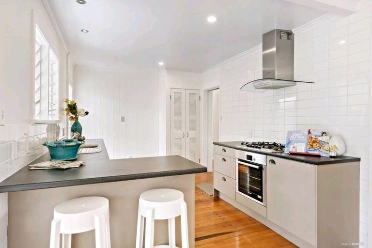 Photo of property in 51 Dominion Street, Takapuna, Auckland, 0622