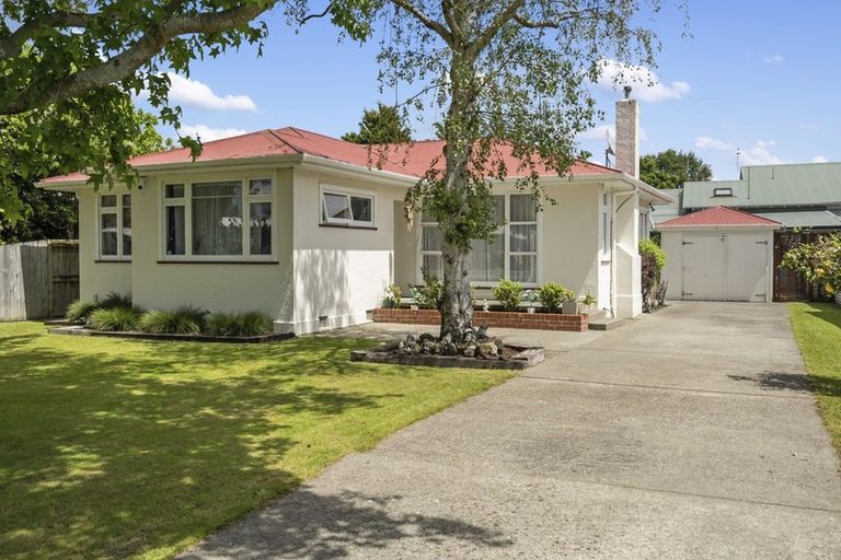 Photo of property in 4 Burfield Place, Awapuni, Palmerston North, 4412