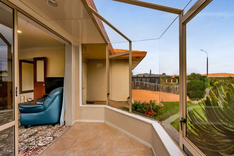 Photo of property in 1/9 Waiwera Place, Merrilands, New Plymouth, 4312