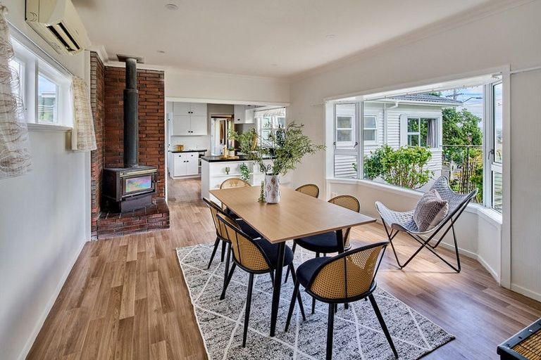 Photo of property in 35 Allen Terrace, Tawa, Wellington, 5028