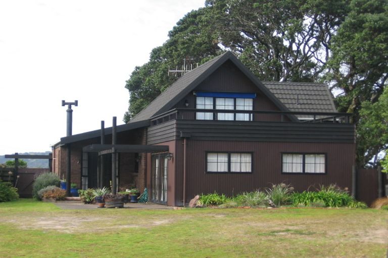 Photo of property in 21 Claxton Avenue, Pauanui, Hikuai, 3579