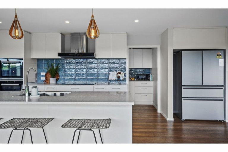 Photo of property in 7 Oakville Close, Rangiora, 7400