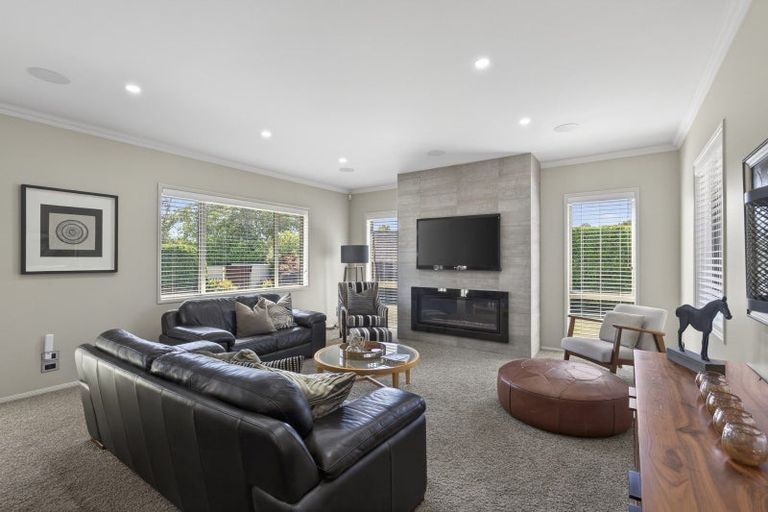 Photo of property in 55 Shelter Grove, Frankleigh Park, New Plymouth, 4310