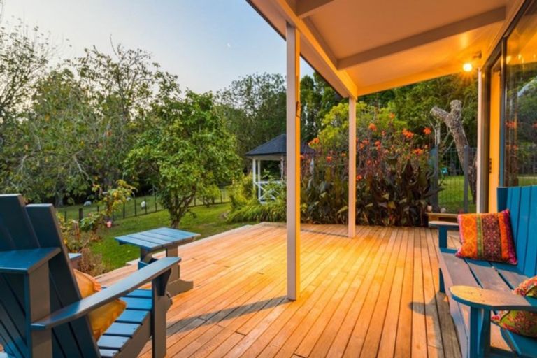 Photo of property in 347 Taylor Road, Helensville, Waimauku, 0882