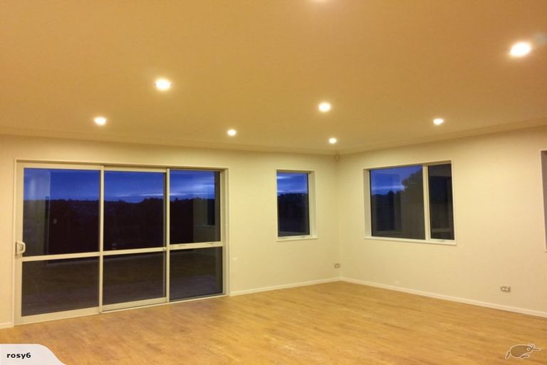 Photo of property in 43 Maylee Crescent, Gulf Harbour, Whangaparaoa, 0930