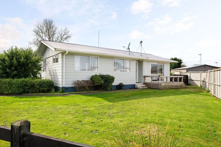 Photo of property in 4 Elmwood Crescent, Pukete, Hamilton, 3200
