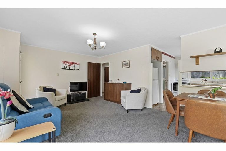 Photo of property in 1/39a Hebron Road, Waiake, Auckland, 0630