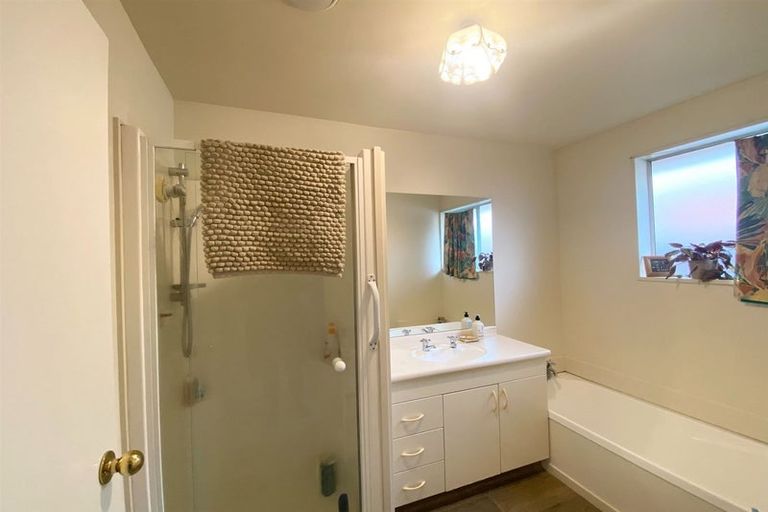 Photo of property in 2/126 Opawa Road, Opawa, Christchurch, 8023