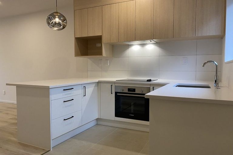 Photo of property in 27 Paetai Lane, Te Atatu Peninsula, Auckland, 0610