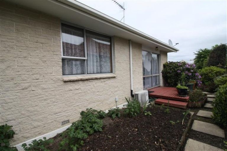 Photo of property in 76b Church Street, Mosgiel, 9024