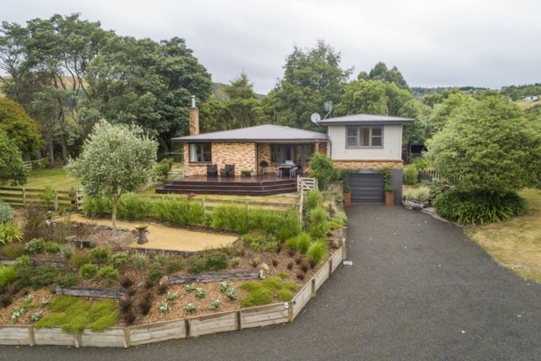 Photo of property in 357 Turitea Road, Turitea, Palmerston North, 4472