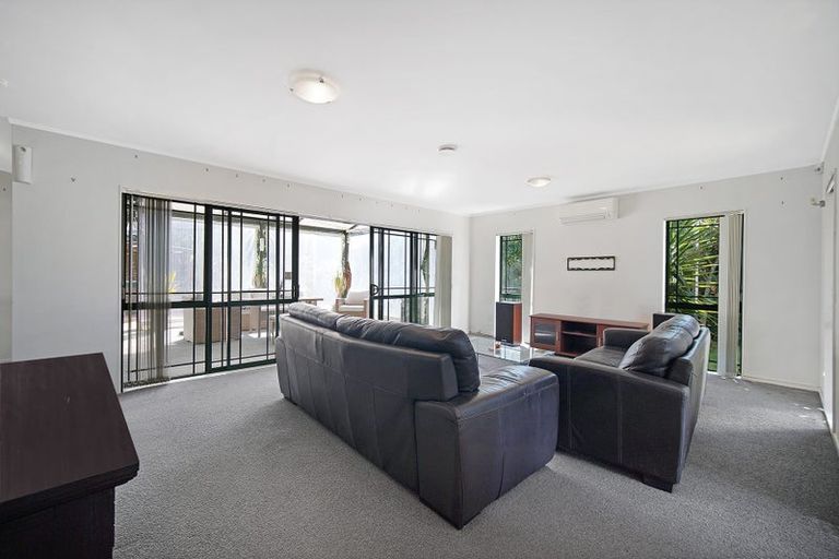 Photo of property in 14 Waimoko Glen, Swanson, Auckland, 0612