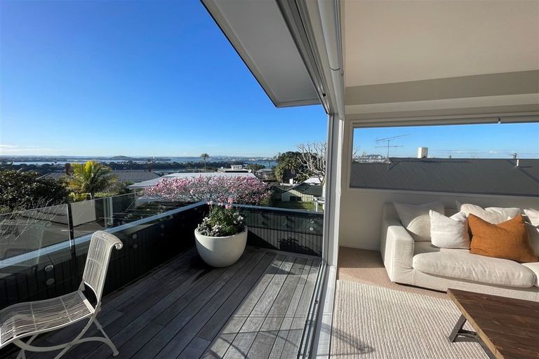 Photo of property in 46 Hinemoa Street, Birkenhead, Auckland, 0626