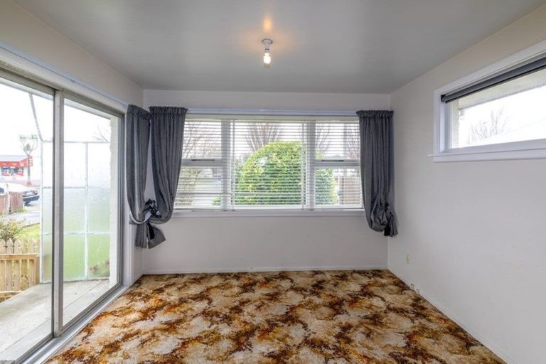 Photo of property in 141 Yaldhurst Road, Sockburn, Christchurch, 8042