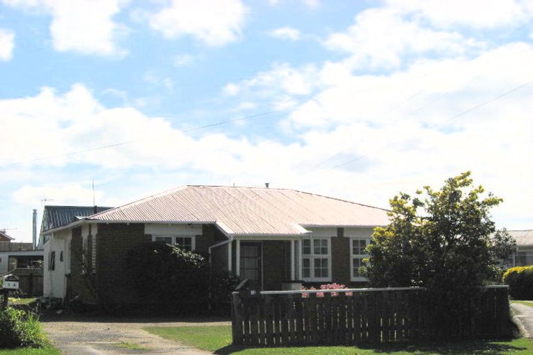 Photo of property in 12 Bennett Street, Gonville, Whanganui, 4501