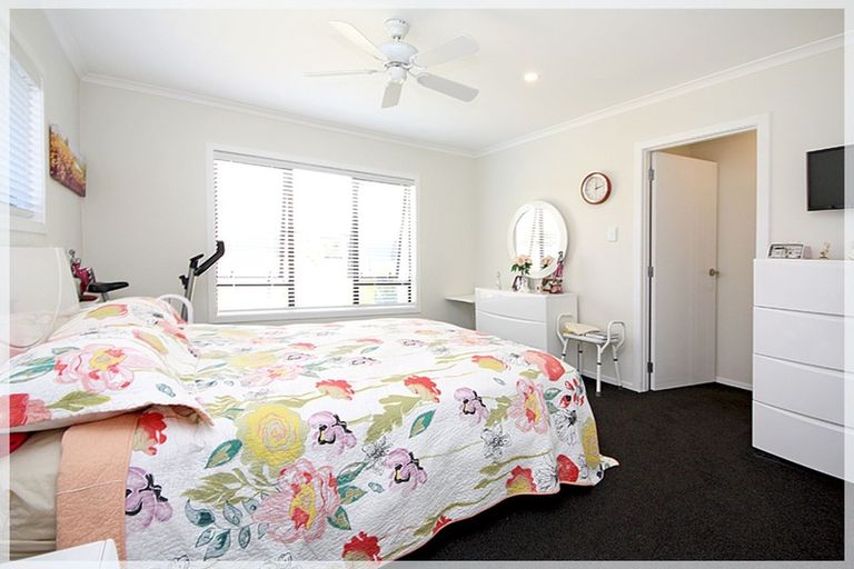 Photo of property in 10 Oxnam Place, Foxton Beach, Foxton, 4815