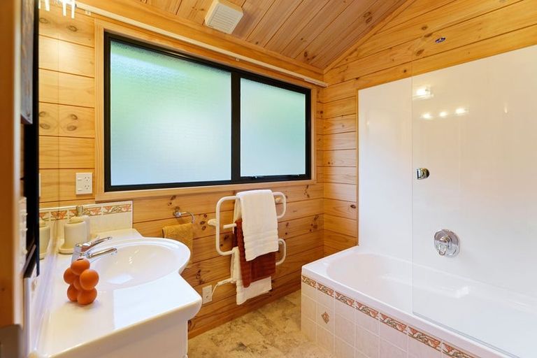 Photo of property in 53d Kotare Street, Waikanae, 5036