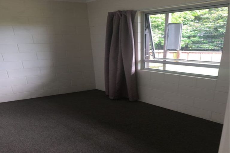 Photo of property in 60b Royal Road, Massey, Auckland, 0614