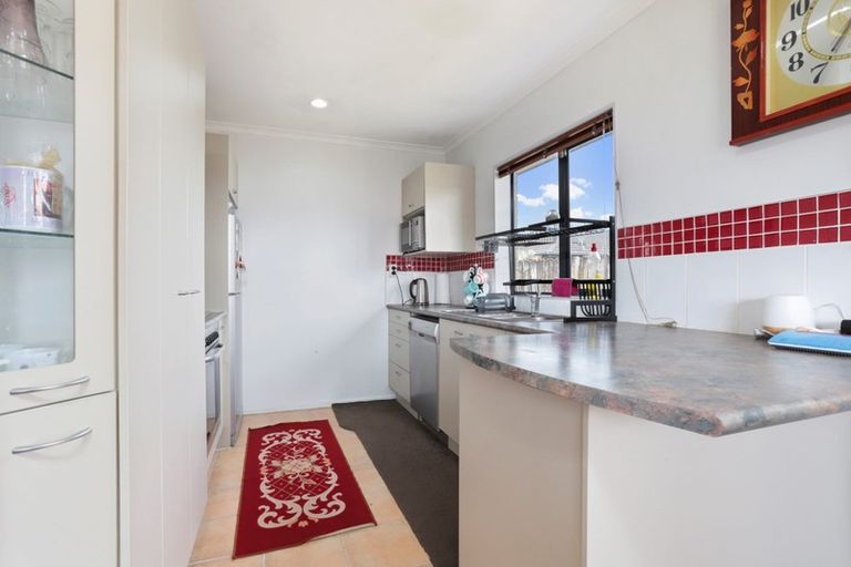 Photo of property in 18 Peninsula Road, Mangere, Auckland, 2022