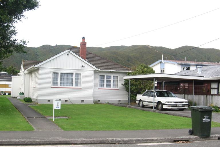 Photo of property in 4 Raymond Terrace, Fairfield, Lower Hutt, 5011