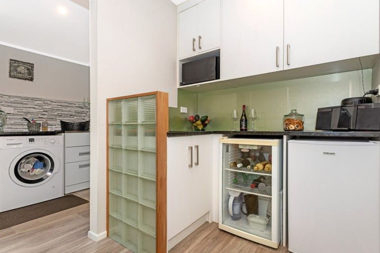 Photo of property in 12 Marian Drive, Inner Kaiti, Gisborne, 4010