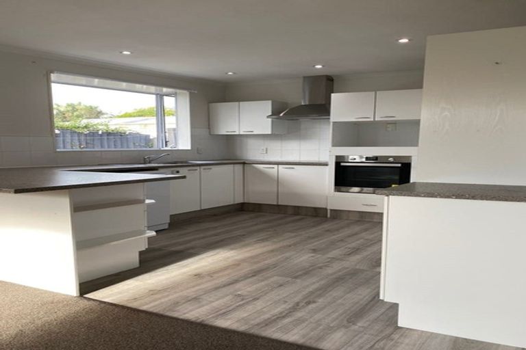 Photo of property in 64a Checketts Avenue, Halswell, Christchurch, 8025