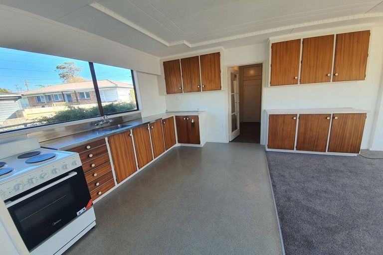 Photo of property in 1/80 Glengarry Road, Glen Eden, Auckland, 0602