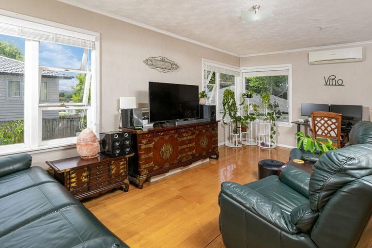 Photo of property in 13b Humphrey Kemp Avenue, Henderson, Auckland, 0612
