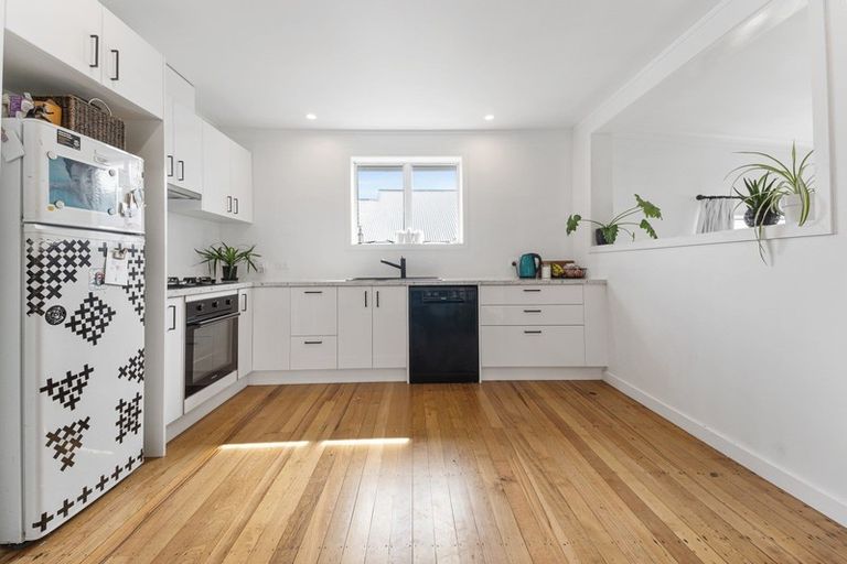 Photo of property in 4 Raleigh Street, Vogeltown, New Plymouth, 4310