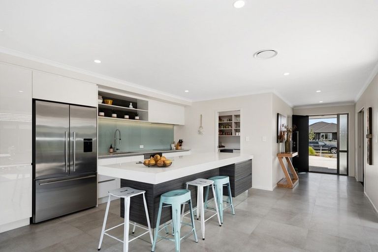 Photo of property in 56 Drabble Crescent, Papamoa Beach, Papamoa, 3118