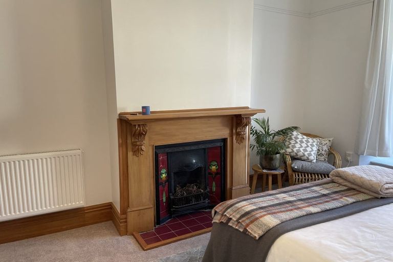 Photo of property in 18 Porritt Avenue, Mount Victoria, Wellington, 6011