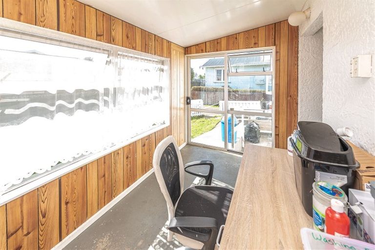 Photo of property in 48 Puriri Street, Gonville, Whanganui, 4501