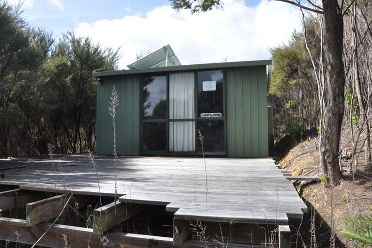 Photo of property in 11 Edith Ridge Road, Kawau Island, 0920