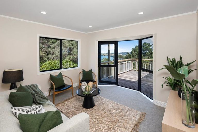 Photo of property in 150 Wade River Road, Wade Heads, Whangaparaoa, 0932
