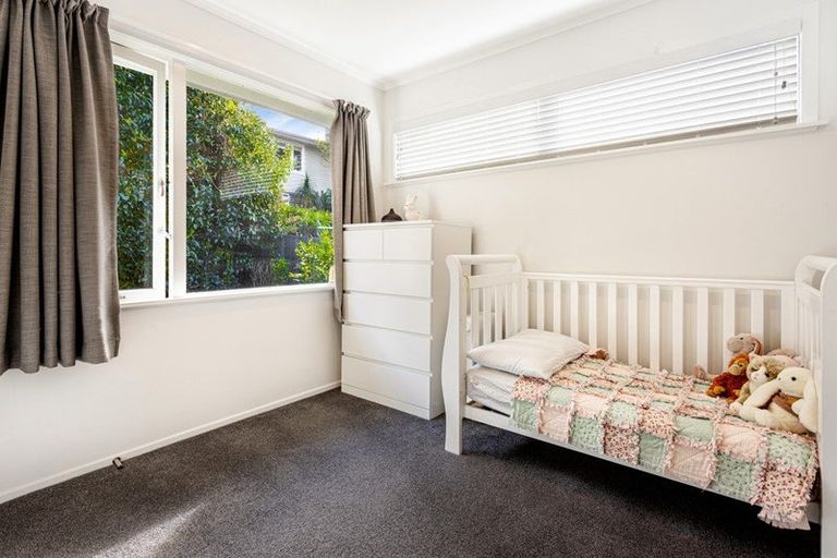 Photo of property in 1/6 Braebank Lane, Te Atatu South, Auckland, 0610