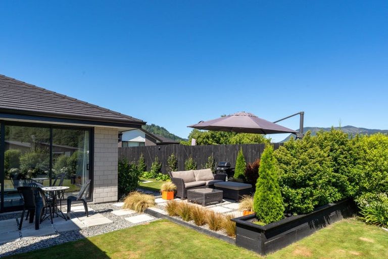 Photo of property in 18 Discovery Way, Waikawa, Picton, 7220