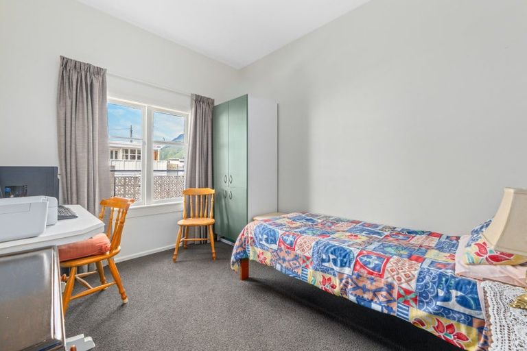 Photo of property in 95a Waikawa Road, Picton, 7220