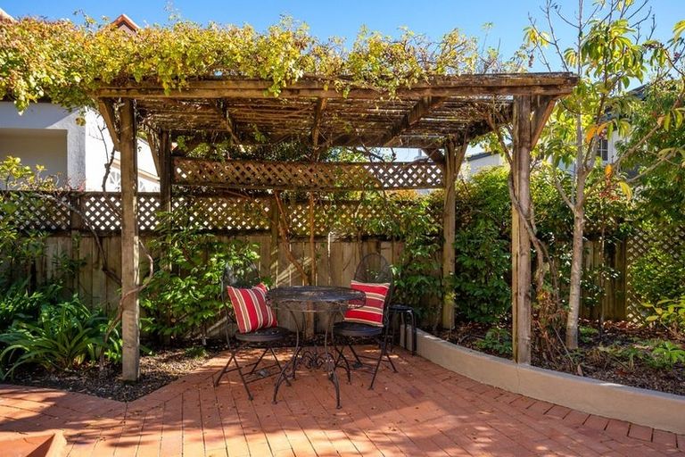 Photo of property in 376 Trafalgar Square, Nelson, 7010