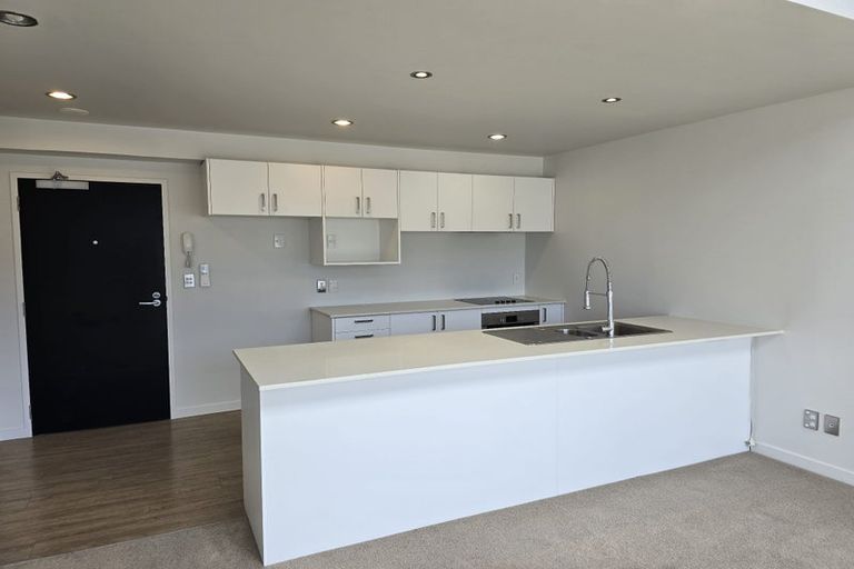 Photo of property in 2d/136 Stancombe Road, Flat Bush, Auckland, 2016