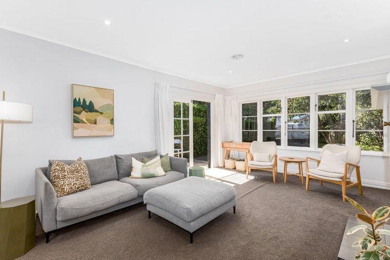 Photo of property in 4 Totara Street, Eastbourne, Lower Hutt, 5013