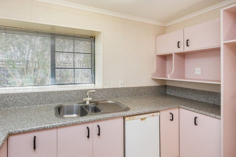 Photo of property in 2 Marne Street, Hokowhitu, Palmerston North, 4410