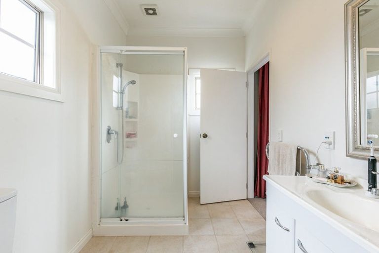 Photo of property in 82 Realm Drive, Paraparaumu, 5032