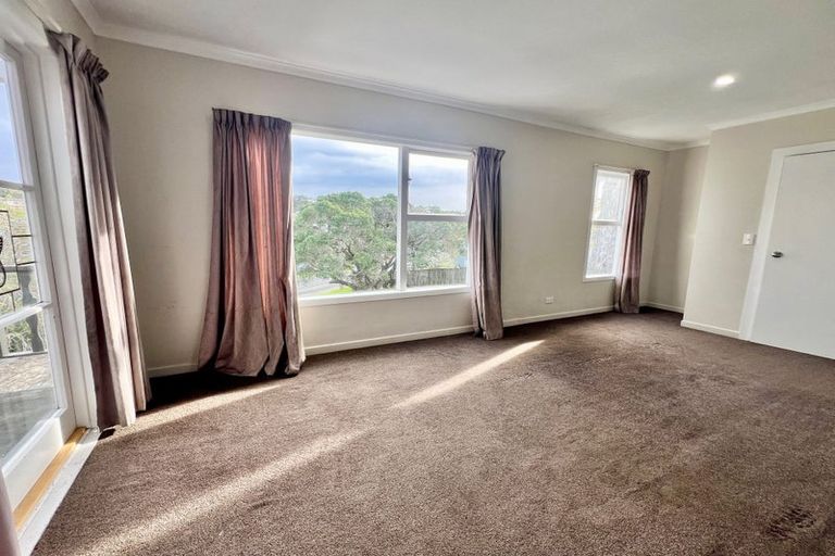 Photo of property in 4 Matai Road, Stanmore Bay, Whangaparaoa, 0932