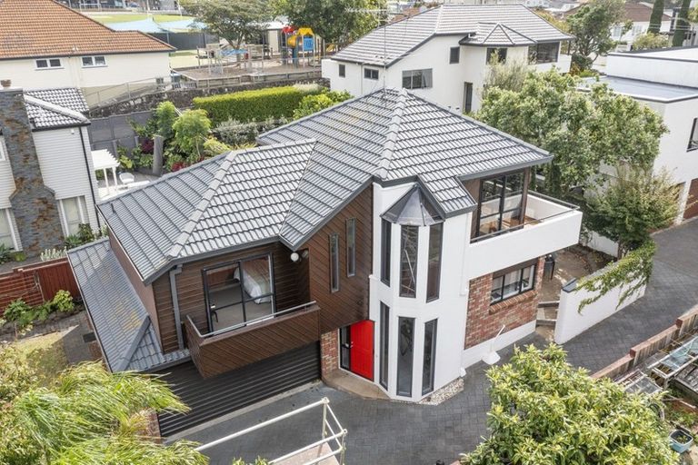 Photo of property in 17a Rawhitiroa Road, Kohimarama, Auckland, 1071