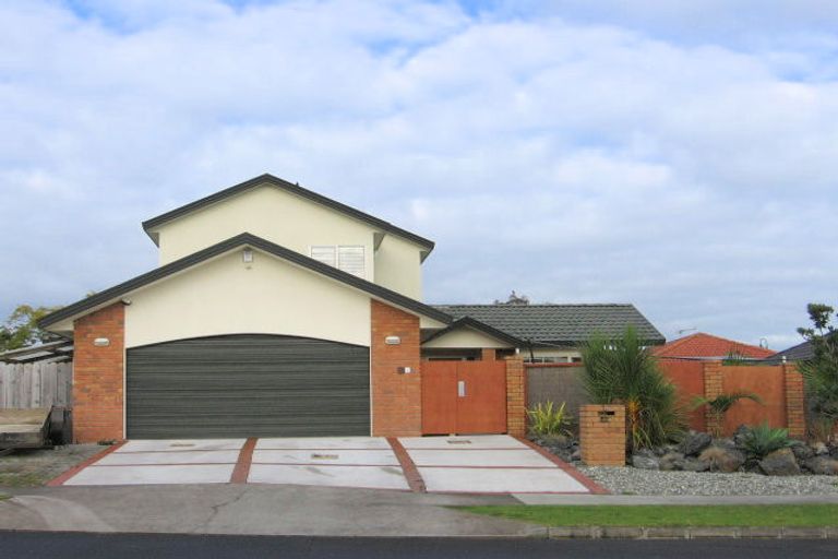 Photo of property in 100 Westerham Drive, Dannemora, Auckland, 2016