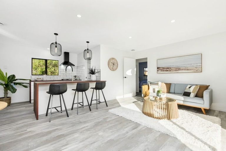 Photo of property in 1/35 Alice Avenue, Orewa, 0931