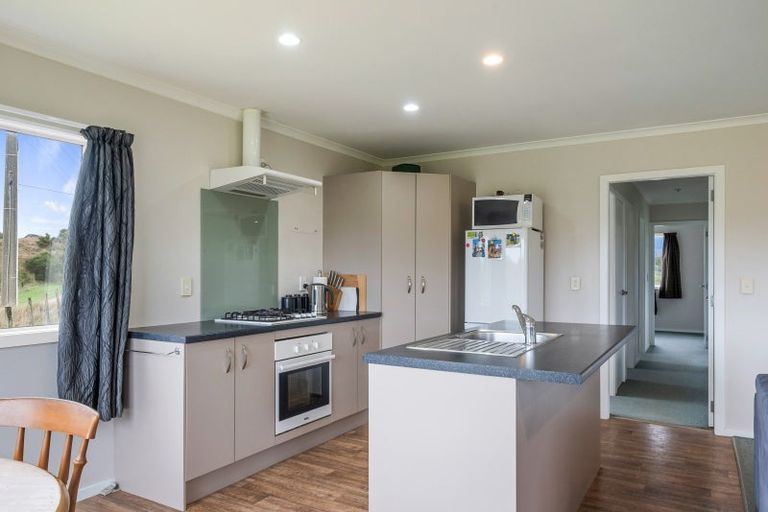 Photo of property in 421 Muhunoa West Road, Ohau, Levin, 5570